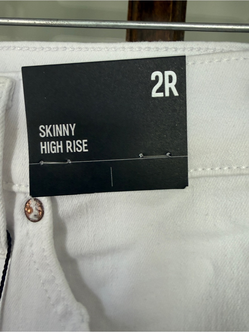 NWT Express Women's White High-Rise Skinny Jeans - Picture 4 of 8